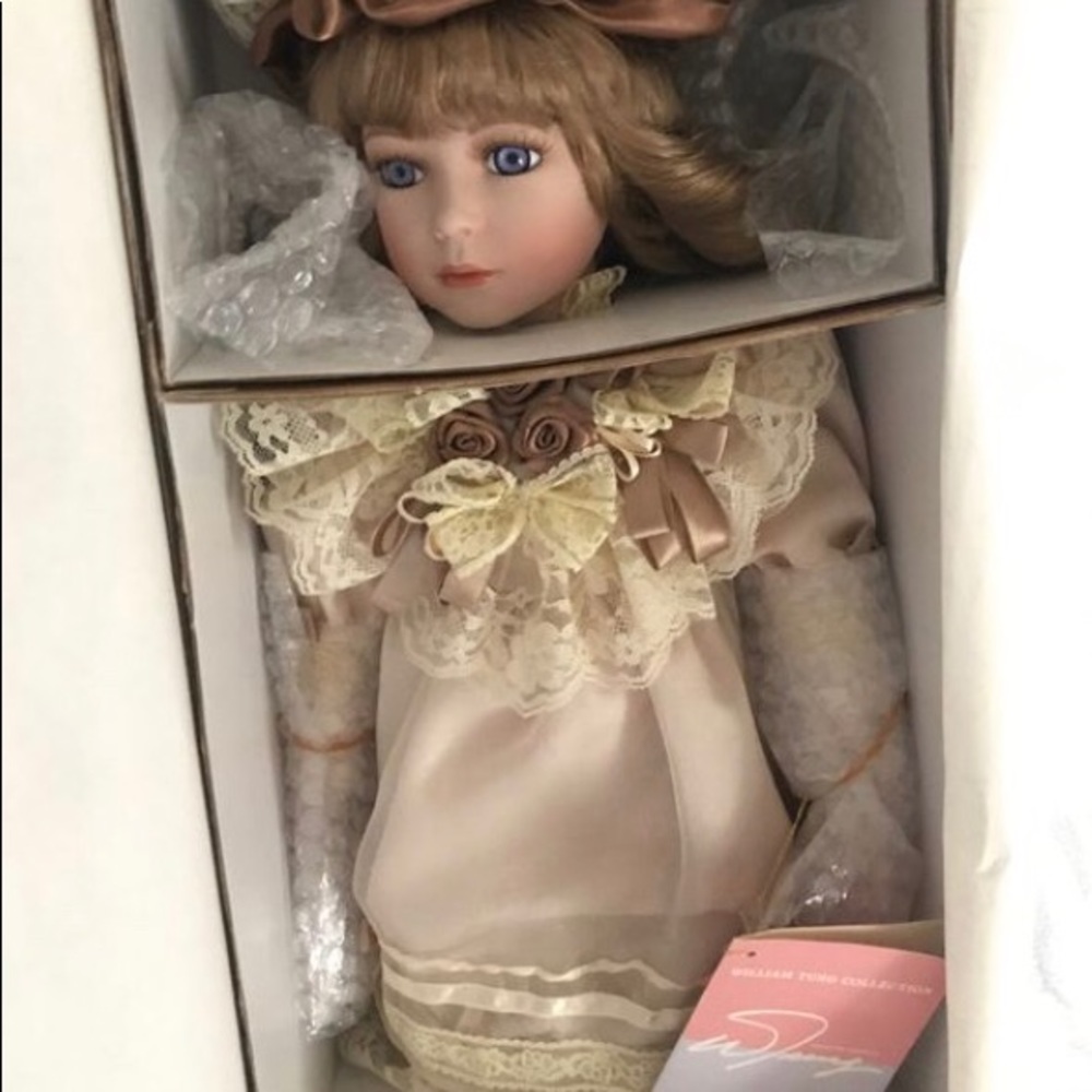 WILLIAM TUNG  COLLECTIBLE DOLL
